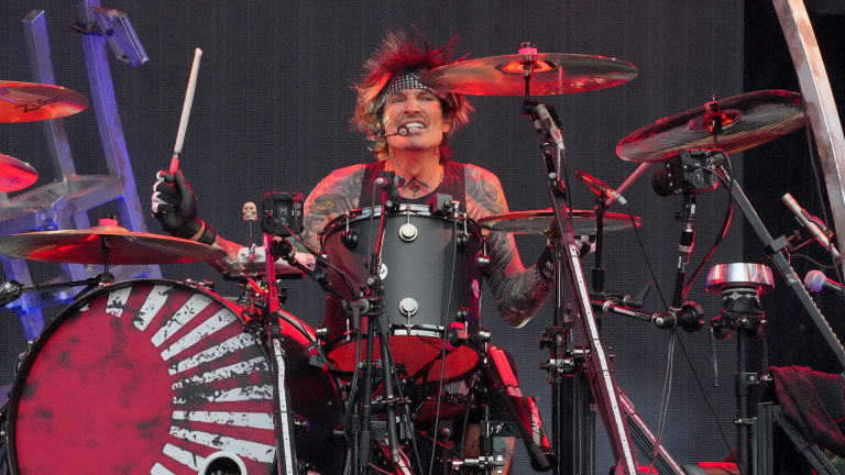 Revealed! How Tommy Lee broke four ribs prior to the Stadium Tour kickoff