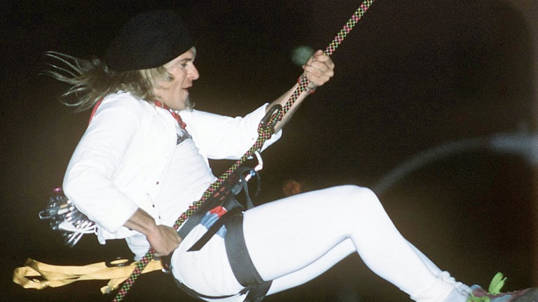 Backstage insanity with David Lee Roth