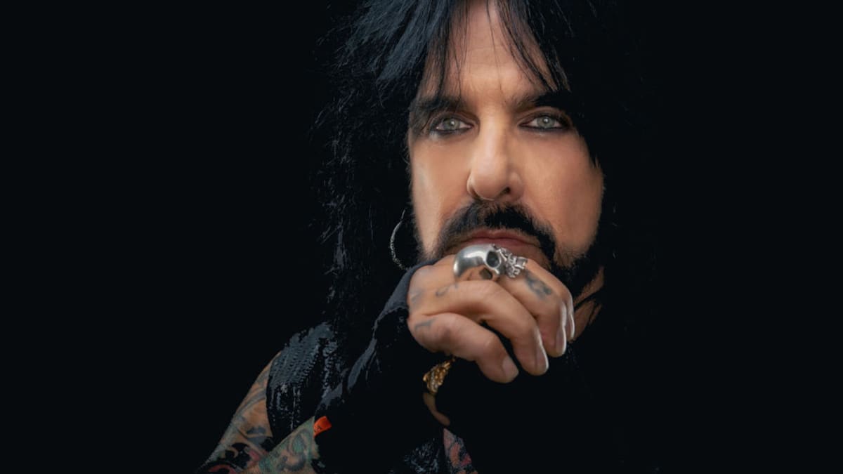 Nikki Sixx talks fighting, fire and Alvin and the Chipmunks - Metal Edge  Magazine