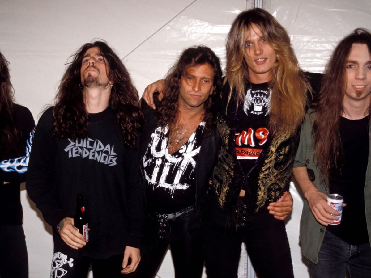 Skid Row shreds again pic photo