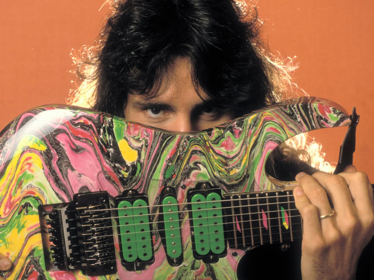 Steve Vai Whitesnake s newest guitar wizard sounds off Metal Edge Magazine
