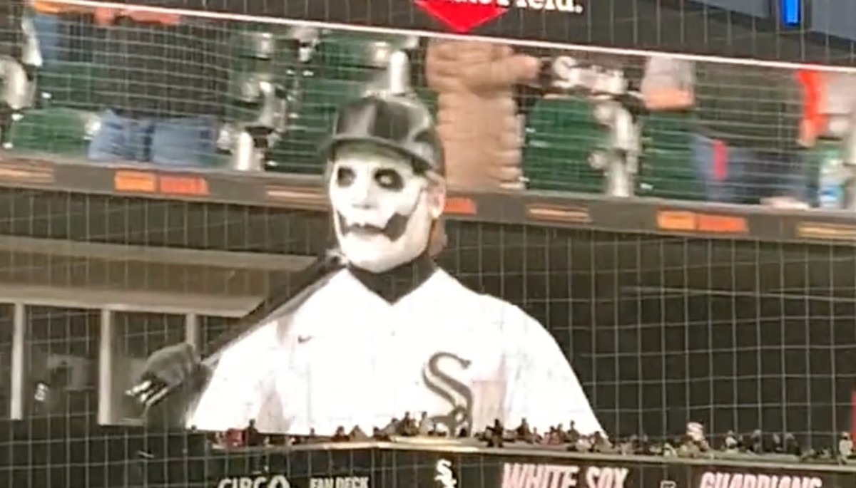 ghost pitching white sox